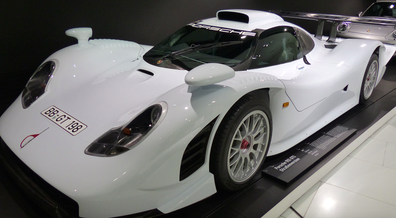 Illustration for article titled Here's A Photo Gallery Of The Most Beautiful German Cars Ever Built